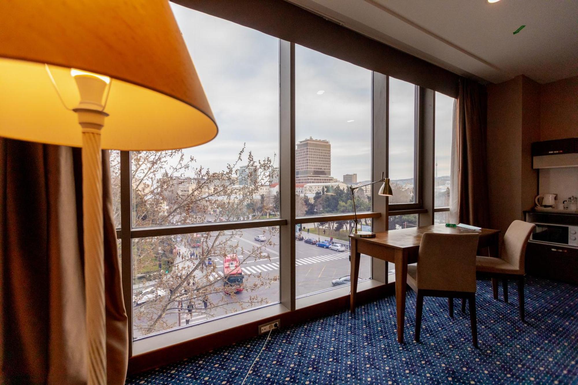 Parkside Hotel & Apartments Baku Exteriör bild